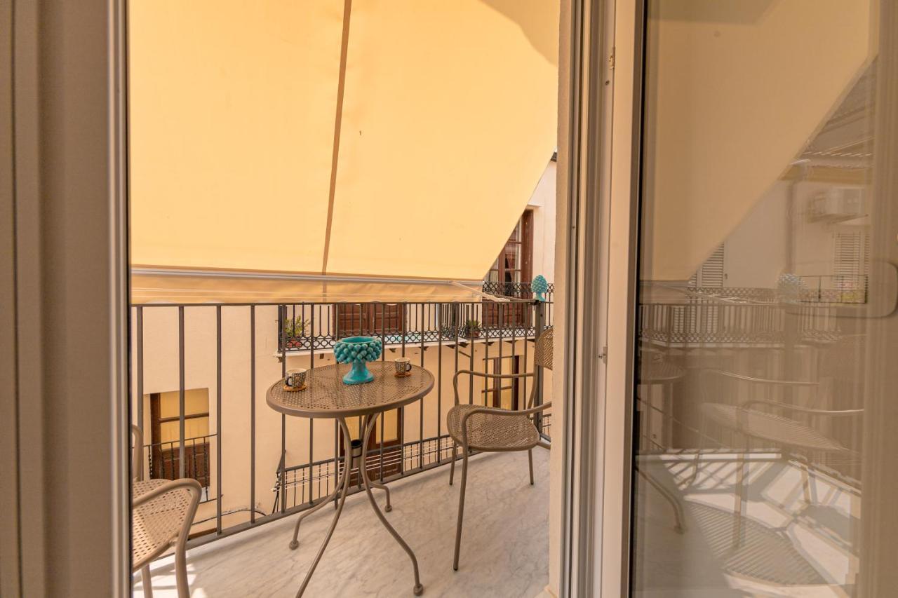 I Mori Apartments Чефалу Екстериор снимка